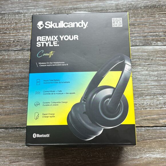 Skullcandy Cassette S5CSW-M448 Wireless Headphones Black + Aux Cable Option - Picture 1 of 5